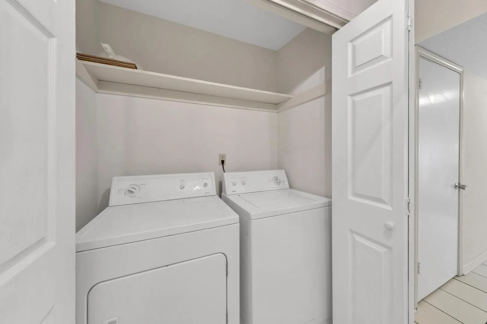 Southbay By The Gulf 103 Only 25 Yards From The Beach A 2 Bedroom Townhome In Destin 0*,  United States