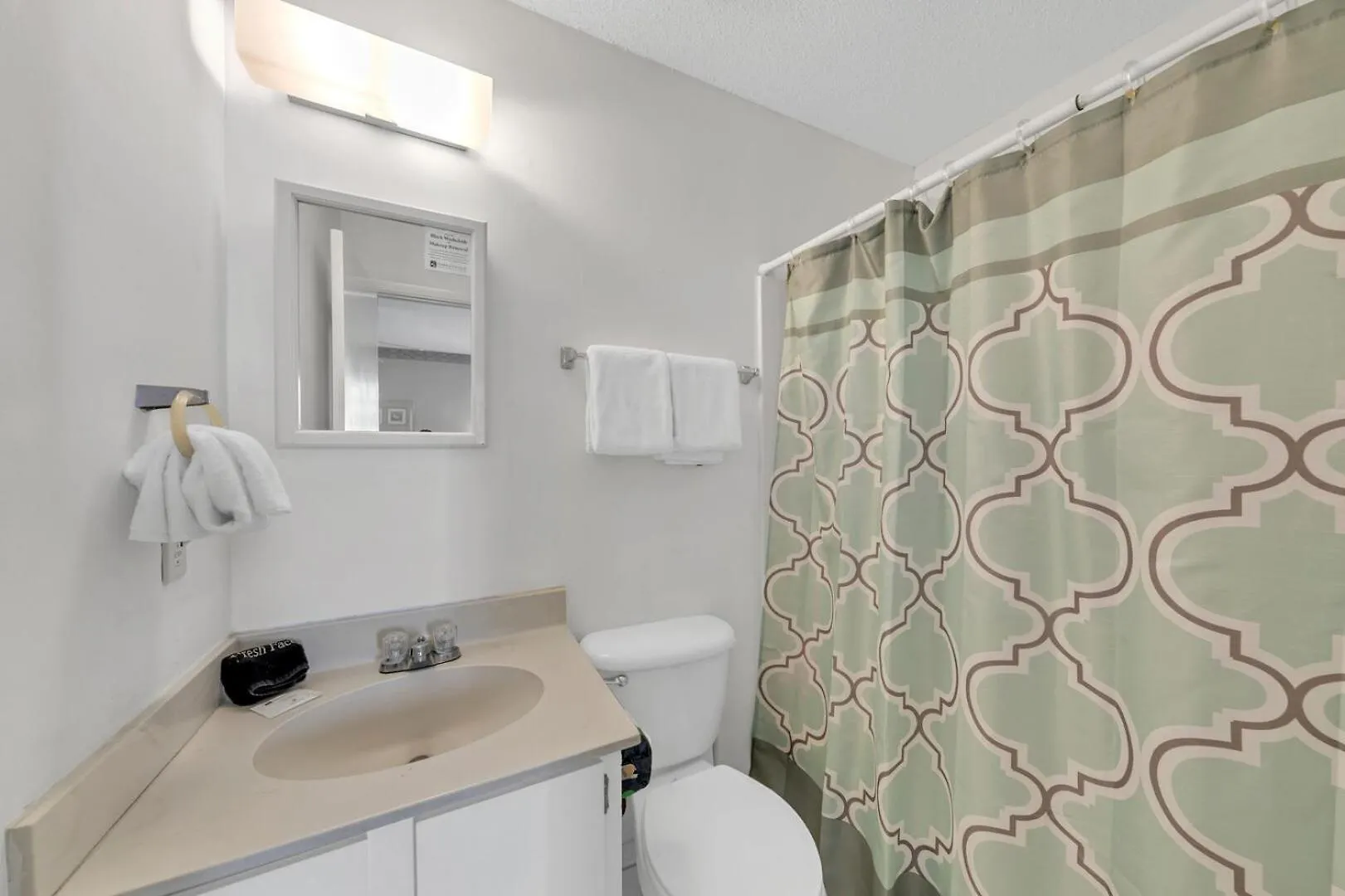 Southbay By The Gulf 103 Only 25 Yards From The Beach A 2 Bedroom Townhome In Destin 0*,