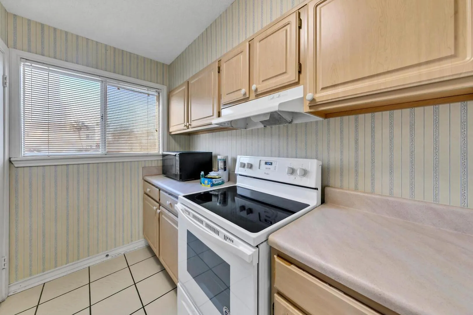 Holiday home Southbay By The Gulf 103 Only 25 Yards From The Beach A 2 Bedroom Townhome In Destin