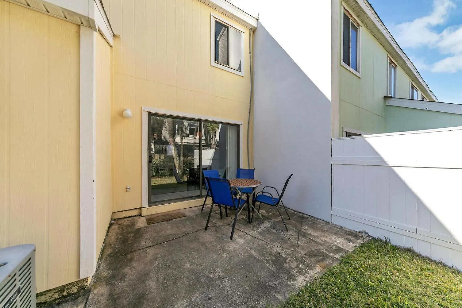 Southbay By The Gulf 103 Only 25 Yards From The Beach A 2 Bedroom Townhome In Destin 0*,
